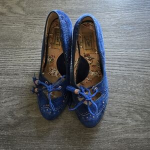 Blue Women's Shoes with Bow Detail